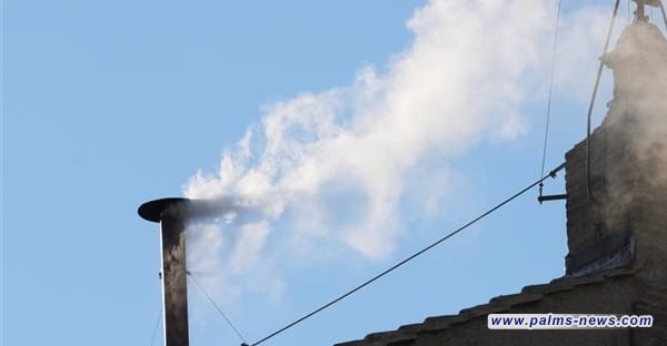 تصاعد الدخان الأبيض وانتخاب بابا جديد للفاتيكان