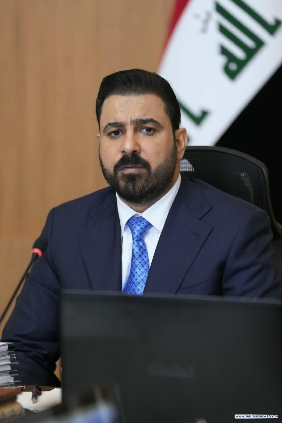 توجيه عاجل بفتح تحقيق في عقود حكومية سابقة