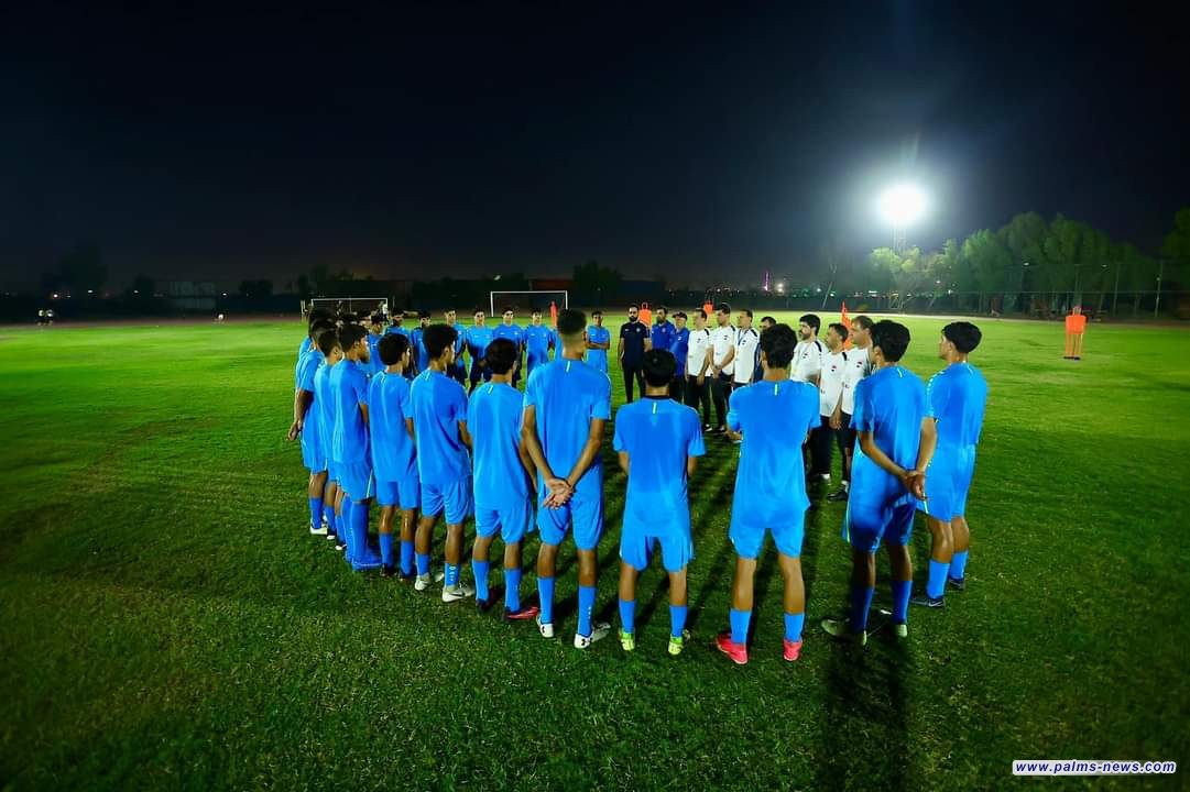 منتخب شباب العراق يقف دقيقة صمت حداداً على ضحايا عرس الحمدانية