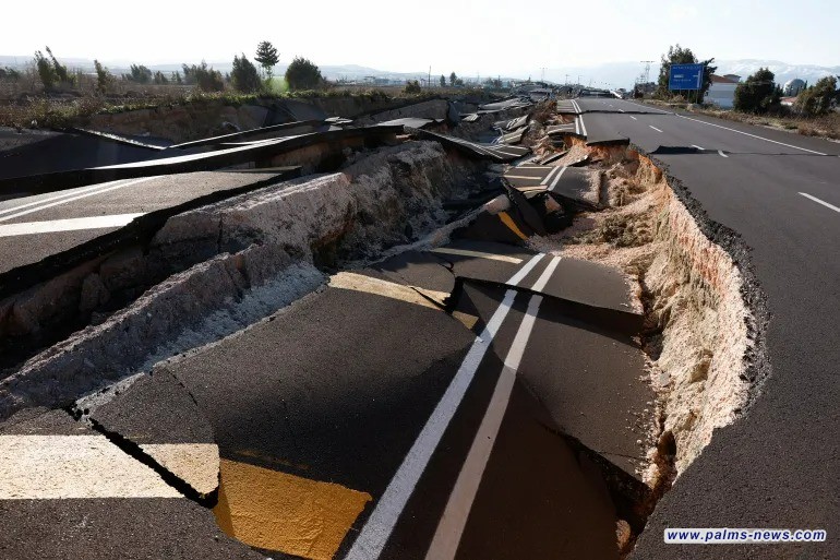 تركيا: قشرة الأرض تحركت 7.3 أمتار بفعل الزلزال