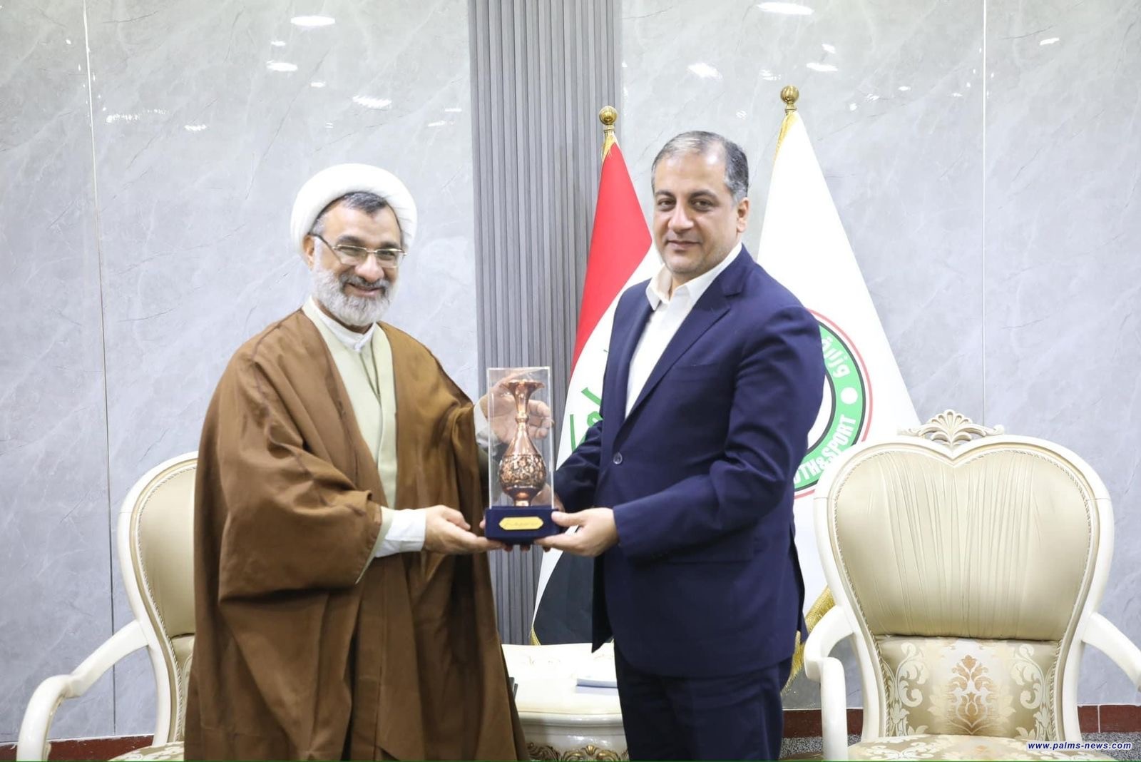 "لقاء بين المبرقع وأمين المجلس الأعلى للثقافة الإيرانية لتعزيز التعاون الشبابي