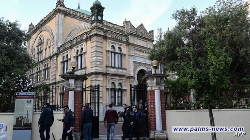 اليونان تعيد افتتاح جامع تاريخي لصلاة العيد