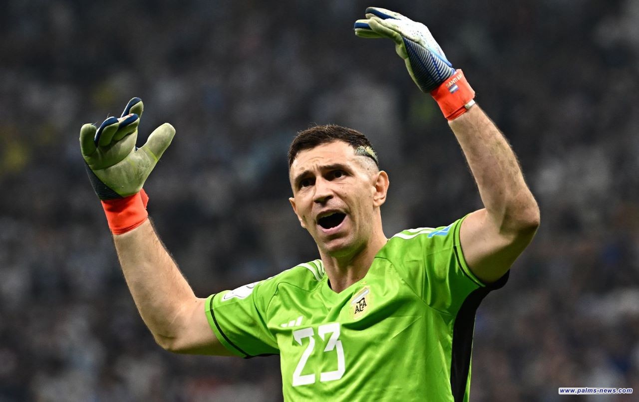 بيع قفازات حارس الأرجنتين في نهائي مونديال قطر ب45 ألف دولار