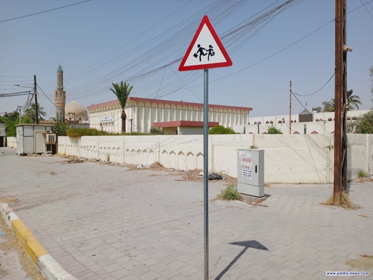 المرور تنشر لافتات تحذيرية أمام المدارس مع قرب انطلاق العام الدراسي