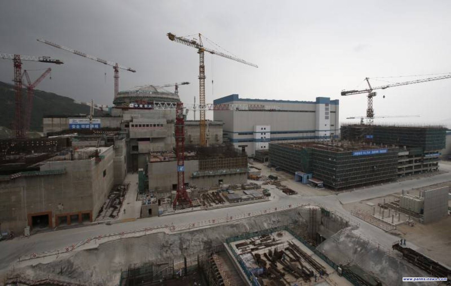 الصين توافق على بناء 11 مفاعلاً نووياً