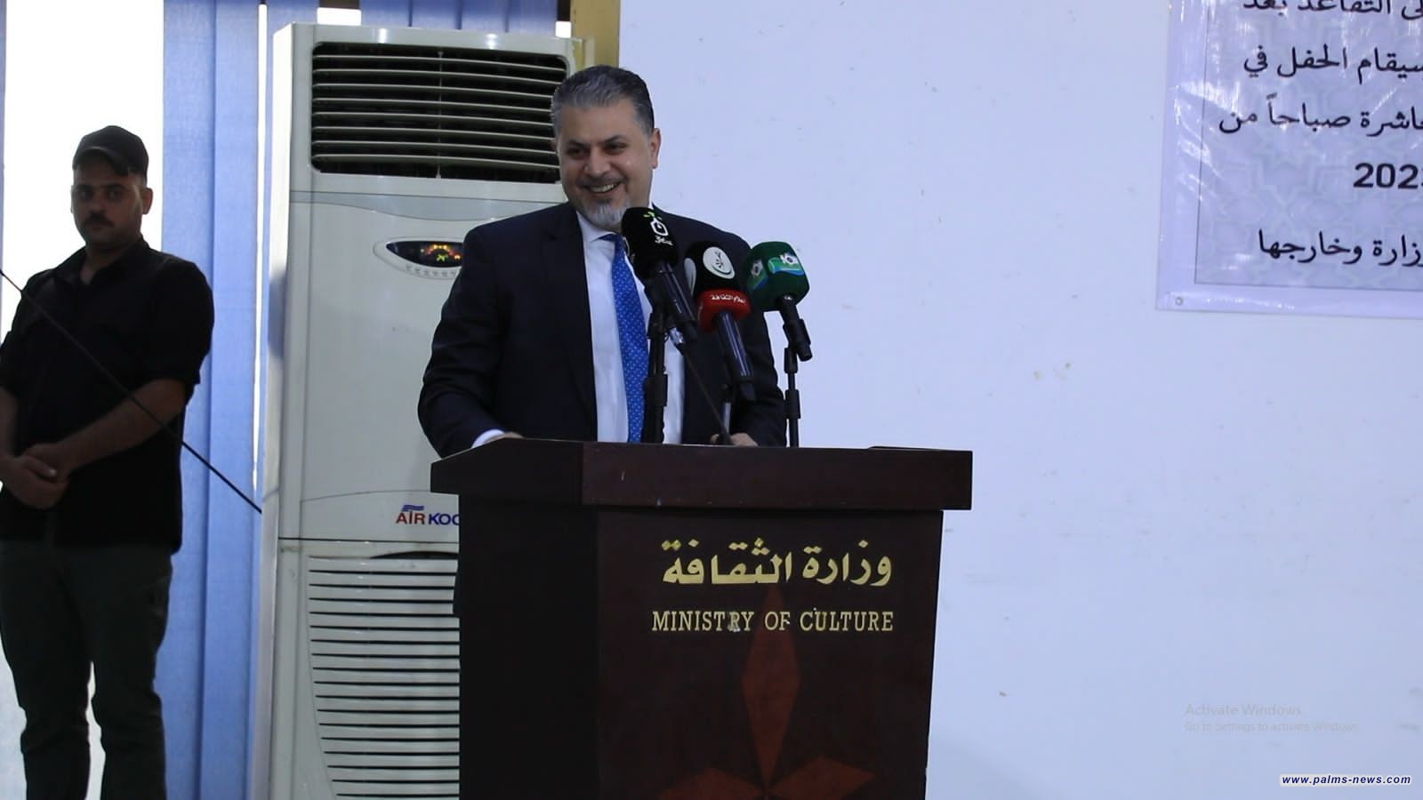 د. أبو الهيل في حفل تكريم الوكيل الأقدم لوزارة الثقافة  جابر الجابري :- " أقترح أن تسمى إحدى قاعات الوزارة باسم الشاعر الكبير  جابر الجابري "