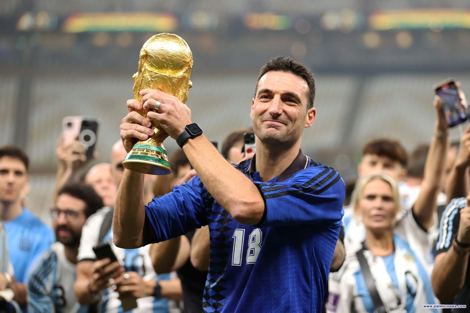 سكالوني يعلن قائمة الأرجنتين الأولية لكأس العالم 2026،بتواجد ليونيل ميسي.