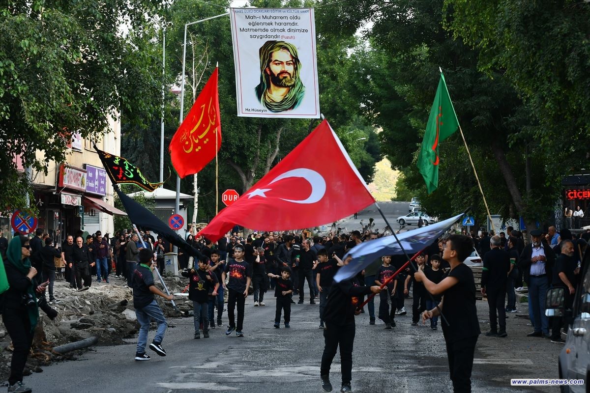 آلاف الأشخاص يحيون ذكرى استشهاد الإمام الحسين (ع) في تركيا