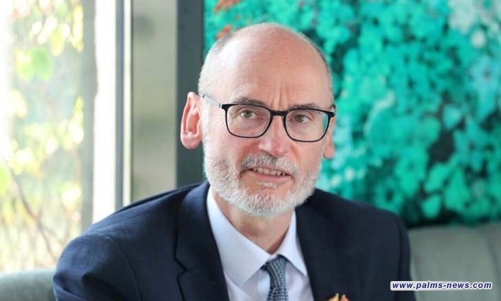 السفير البريطاني يودع العراقيين ويبوح لهم بسر شخصي