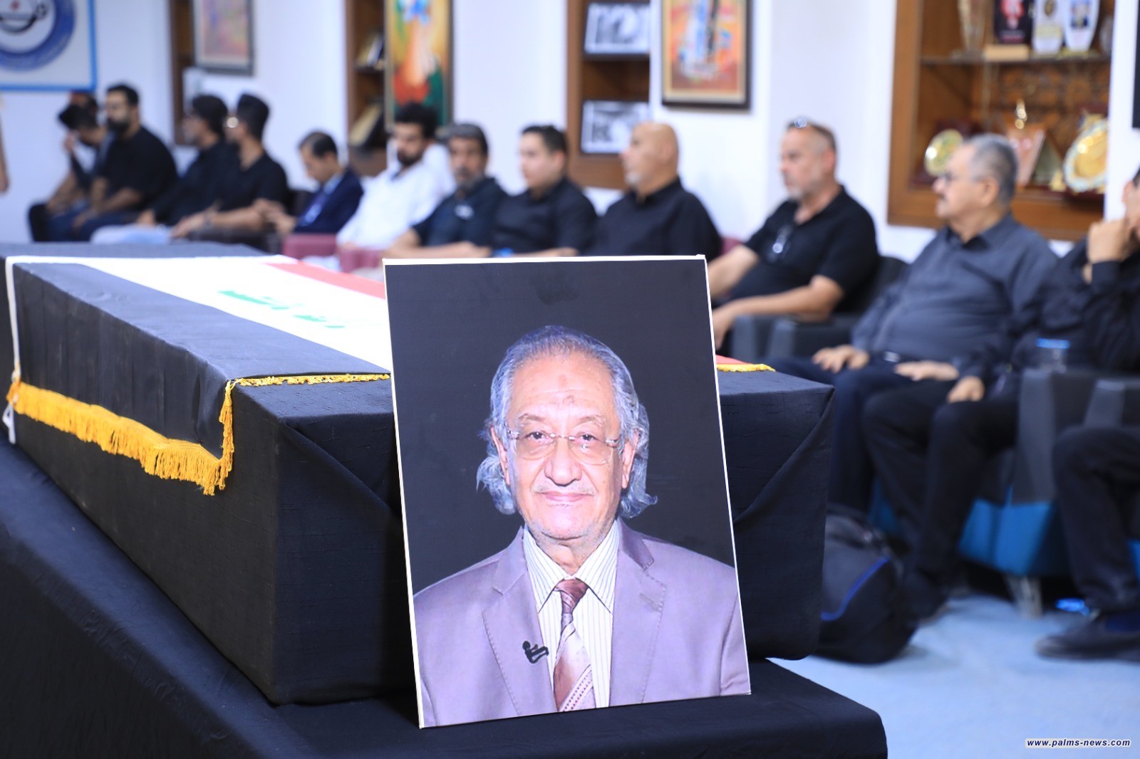 الفنانون العراقيون يودعون البصري إلى مثواه الأخير