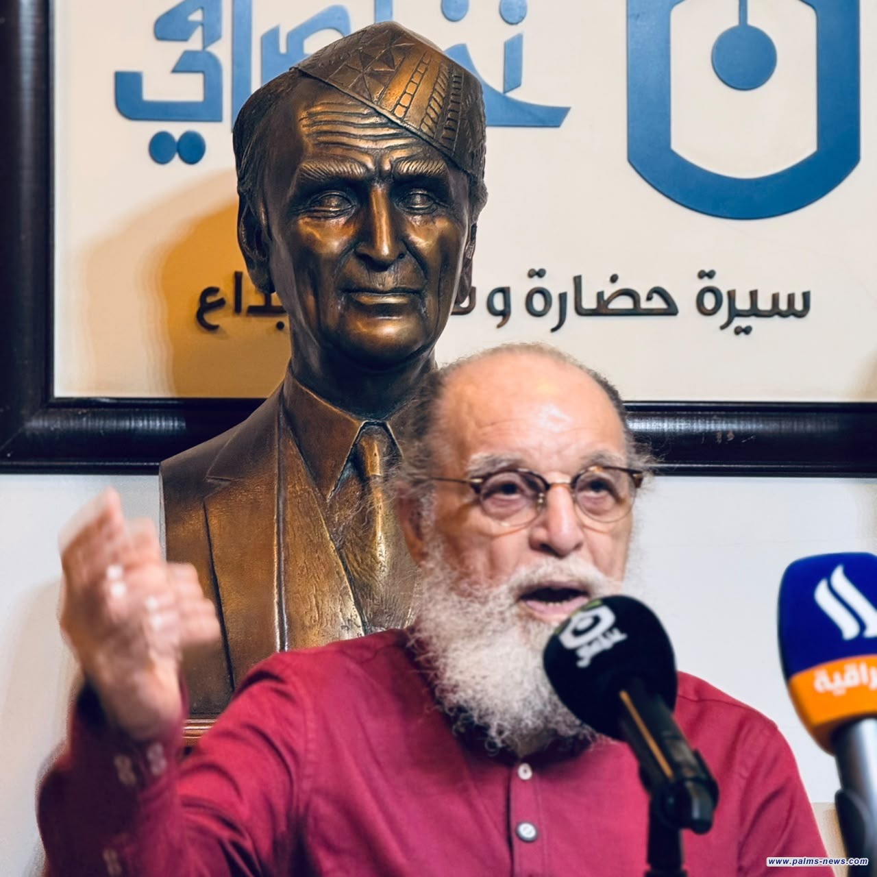 بمؤتمر صحفي احتضنته نخيل عراقي..  نداء كاظم يروي رحلة إنجاز تمثال الجواهري من الحلم إلى التنفيذ