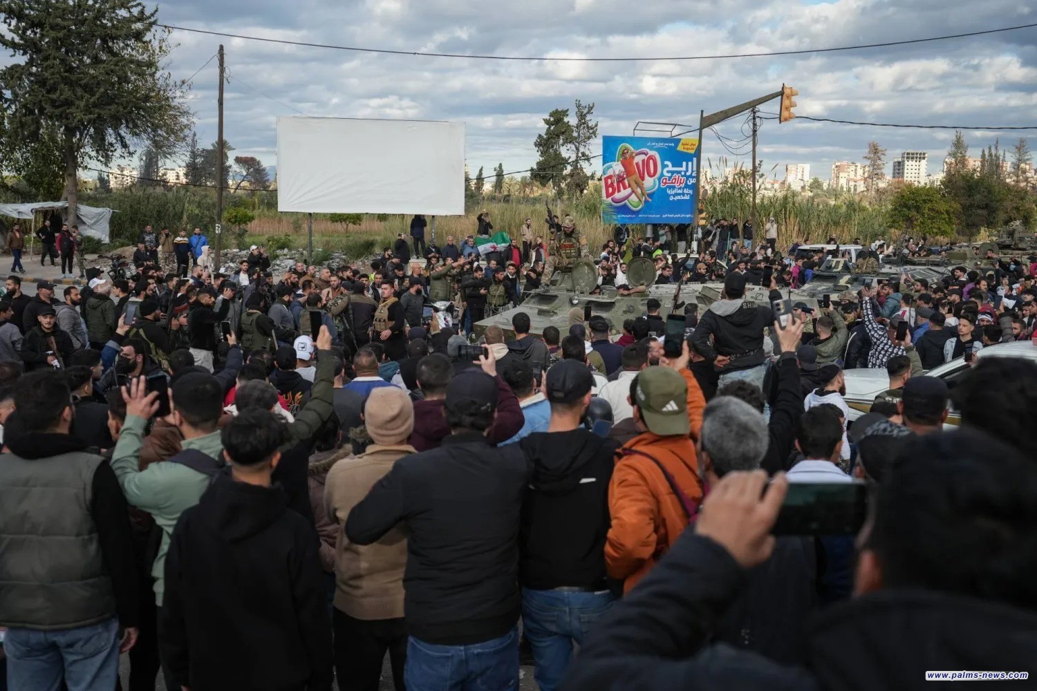 الأمن السوري يفرض حظر تجول ليلياً في اللاذقية