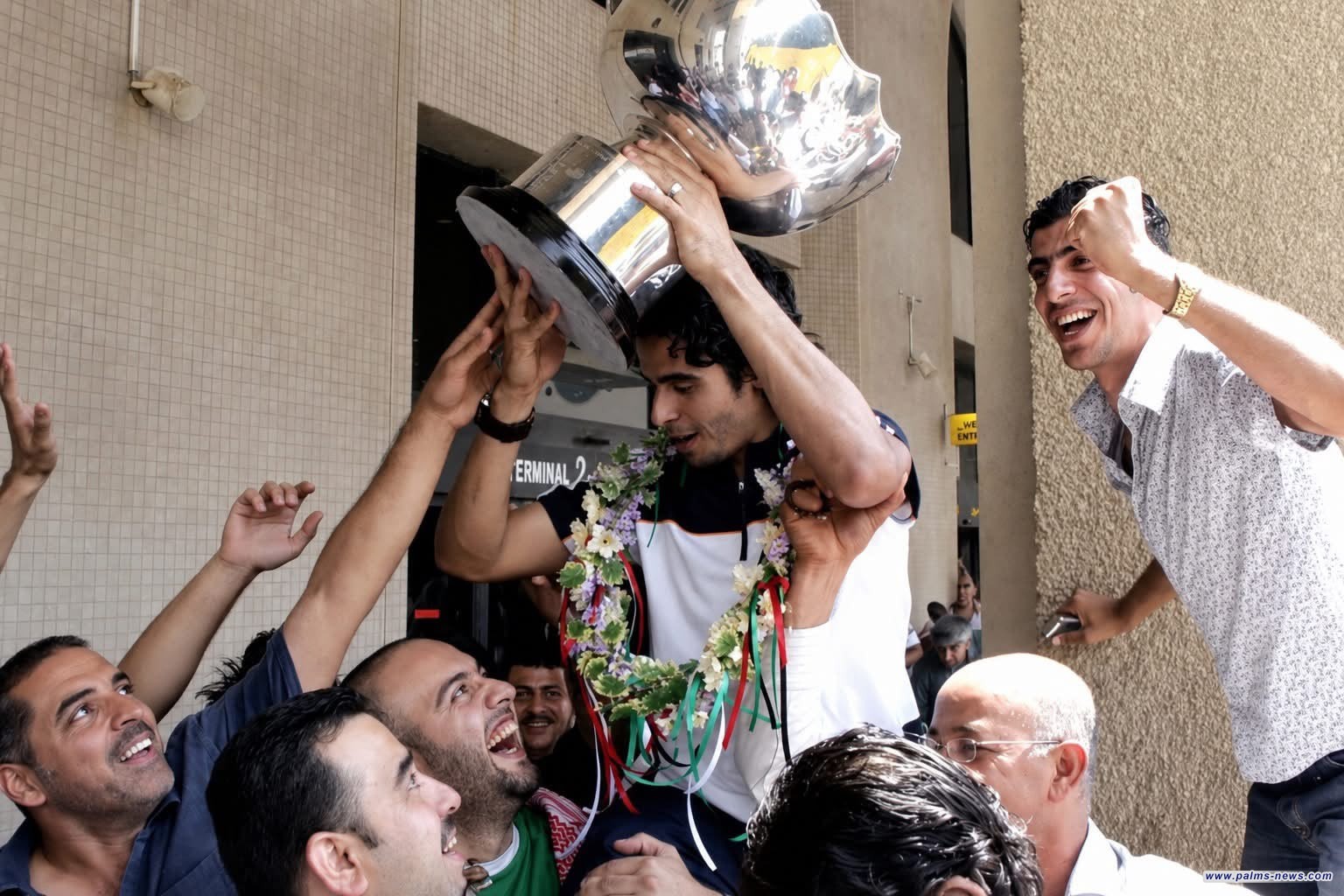 نور صبري يثير جدلاً بالتزامن مع ذكرى الفوز بكأس آسيا 2007