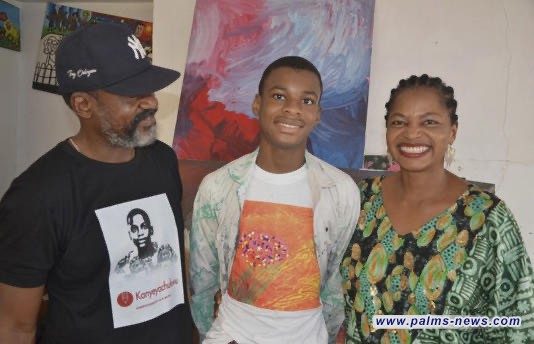 أكبر لوحة قماشية في العالم... فتى نيجيري مصاب بالتوحد يدخل موسوعة غينيس