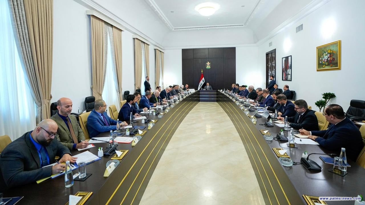 قرارات حكومية بينها "توحيد سلم الرواتب" والبطاقة التموينية