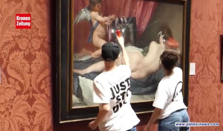 نشطاء في لندن يُكسرون زجاج اللوحة العالمية "فينوس أمام المرآة " احتجاجاً على النفط