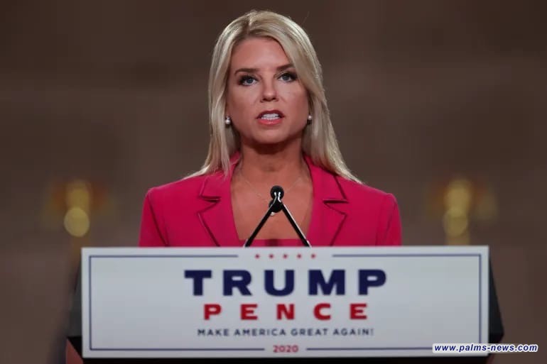 ترمب يقيل وزيرة العدل بام بوندي من منصبها ويعيّن نائبها خلفًا لها.