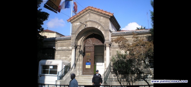 فرنسا تعلق عمل سفارتها في اسطنبول