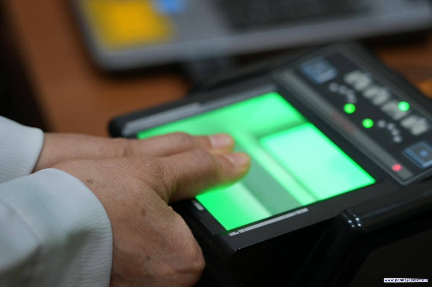 الرافدين يبدأ تعاونه مع المفوضية لتحديث بيانات موظفيه الانتخابية