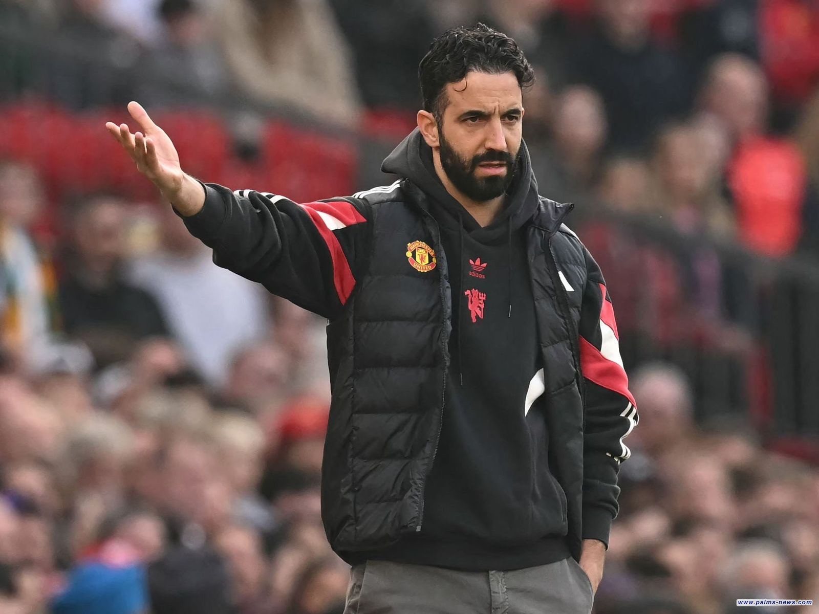 أموريم يرفض الصفقات المتسرعة ويؤكد ثقته بتشكيلة مانشستر يونايتد الحالية