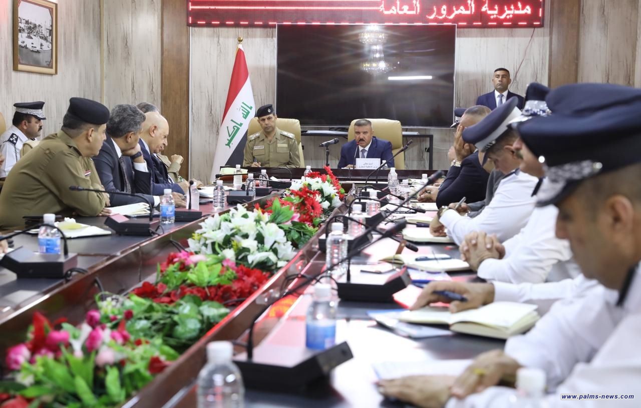 وزير الداخلية يوجه بضرورة تسهيل الإجراءات الروتينية في دوائر المرور