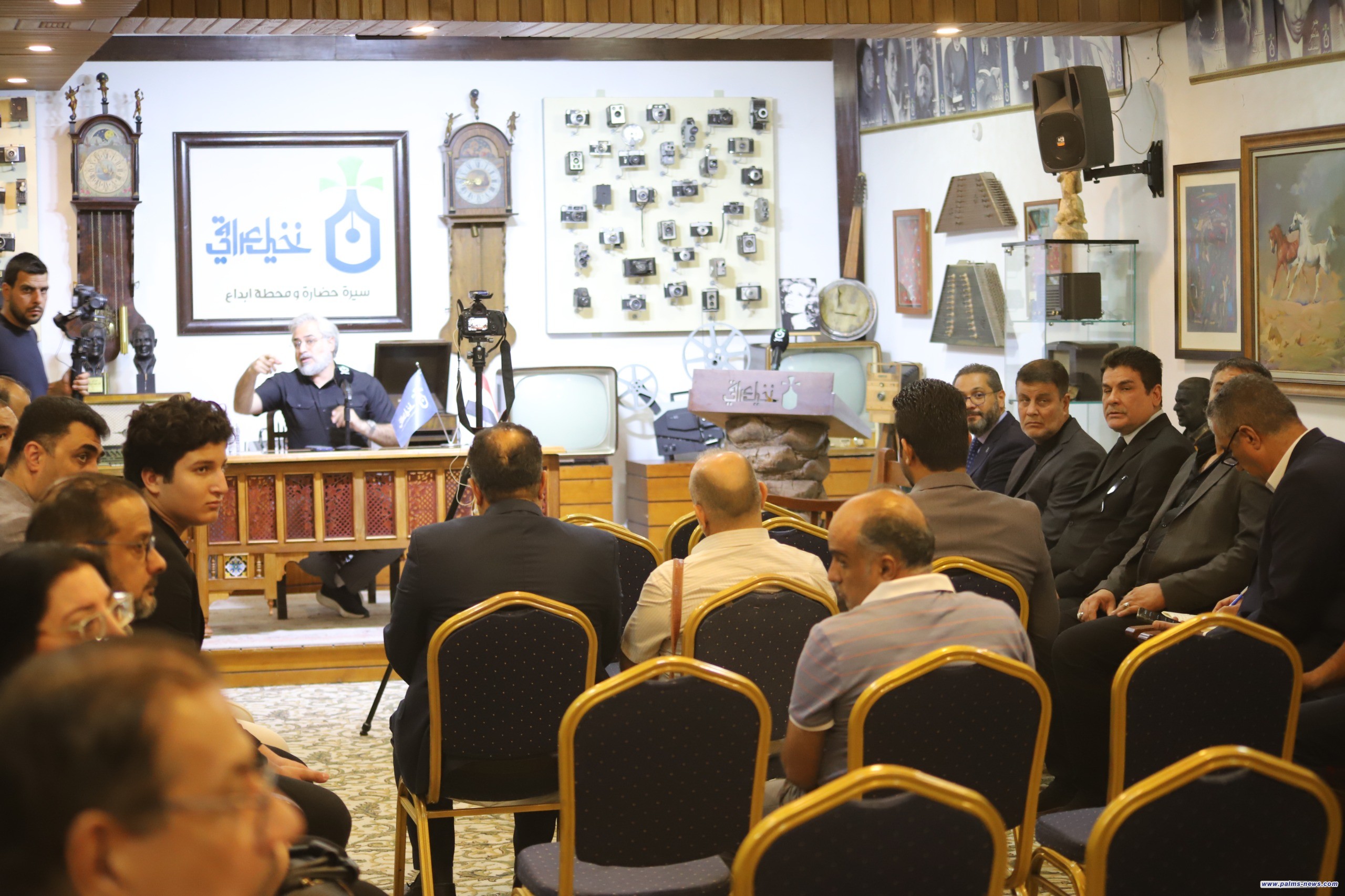 نخيل عراقي تؤبن الشاعر عقيل العلاق