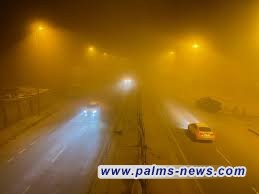 عاصفة ترابية تعيق الرؤية في بغداد