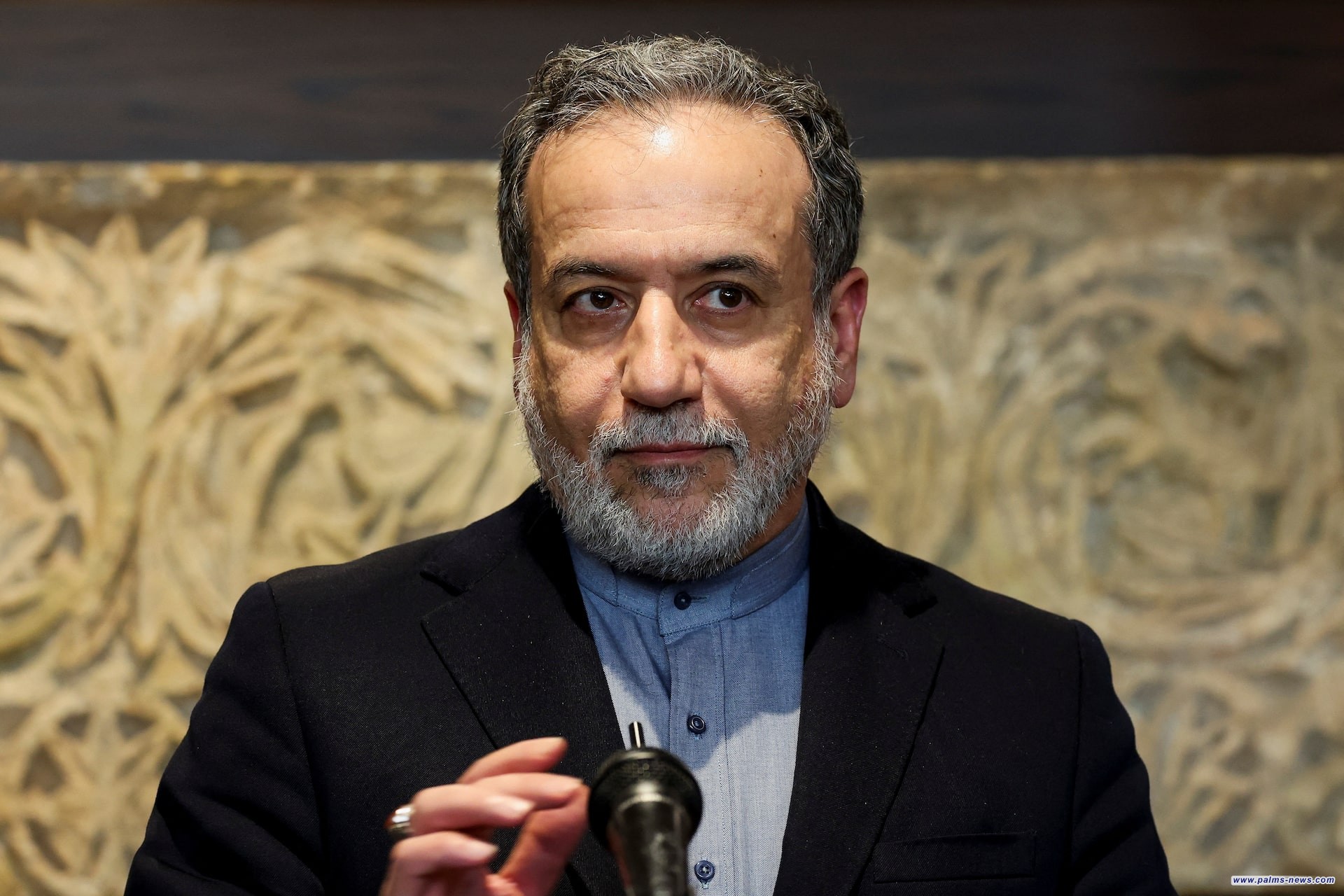 التلفزيون الإيراني : انتهت المحادثات مؤقتًا فريق التفاوض الإيراني برئاسة السيد عباس عراقجي يعود إلى مقر إقامته.