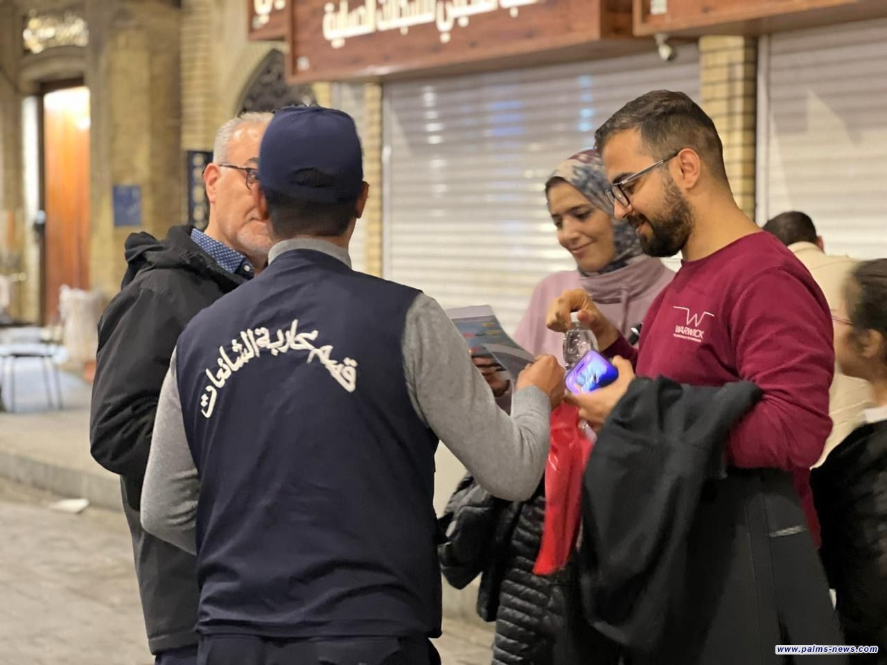 حملة توعية في شارع المتنبي ببغداد لمحاربة الشائعات