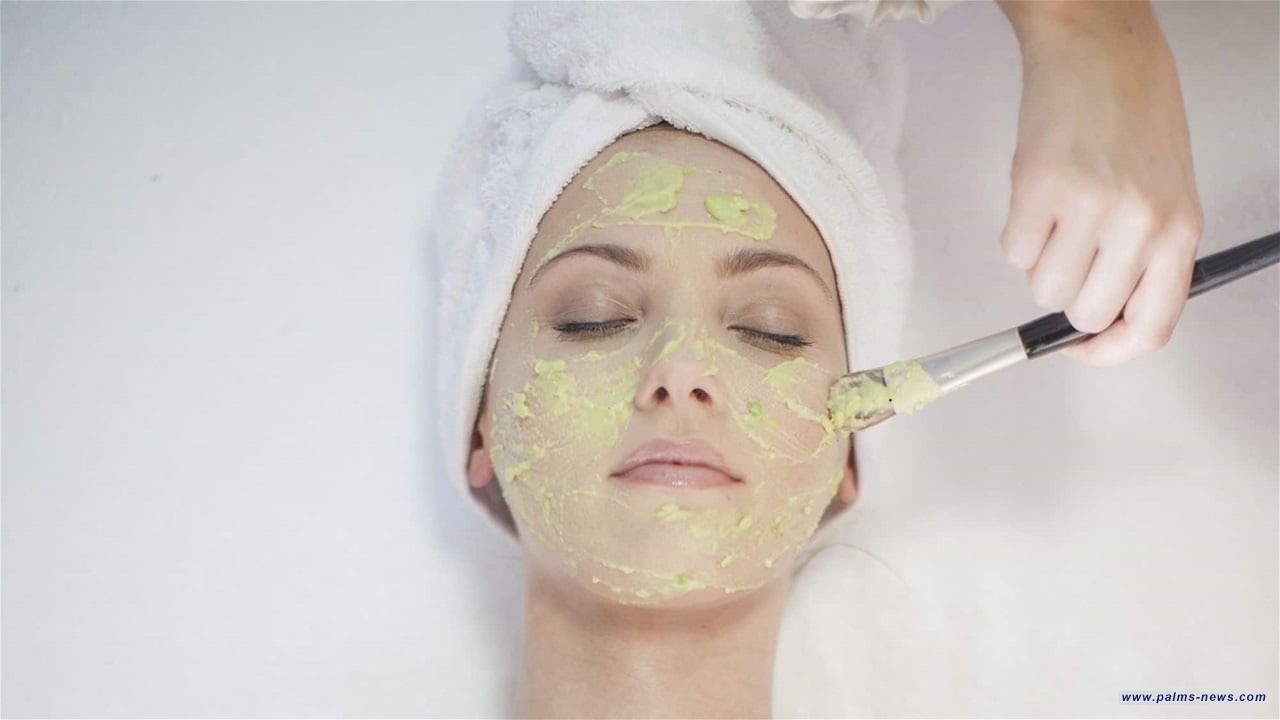 الماء البارد أم الساخن.. أيّهما الأفضل لغسل الوجه؟