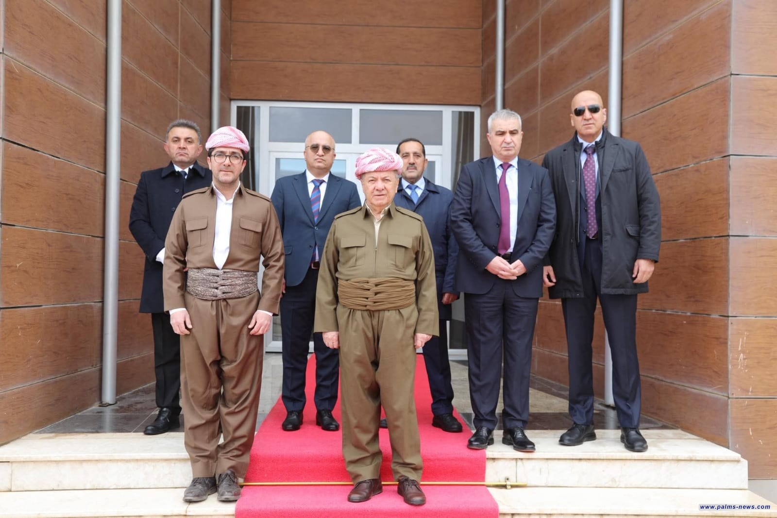 بارزاني يقف دقائق صمتاً في استذكار أرواح شهداء قصف حلبجة بالأسلحة الكيمياوية