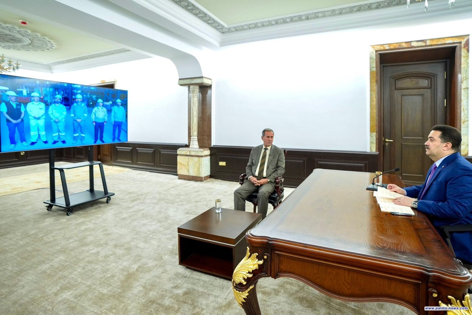 السوداني يفتتح عبر دائرة تلفزيونية مصنع الصلب في الشركة العامة للحديد والصلب بمحافظة البصرة.