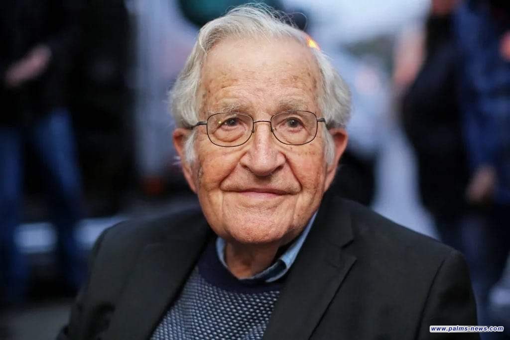 عالم اللسانيات الشهير نعوم تشومسكي يفقد القدرة على الكلام