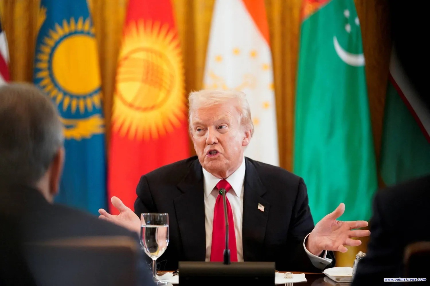 ترمب «منفتح» على النظر في طلب إيران رفع العقوبات الأميركية