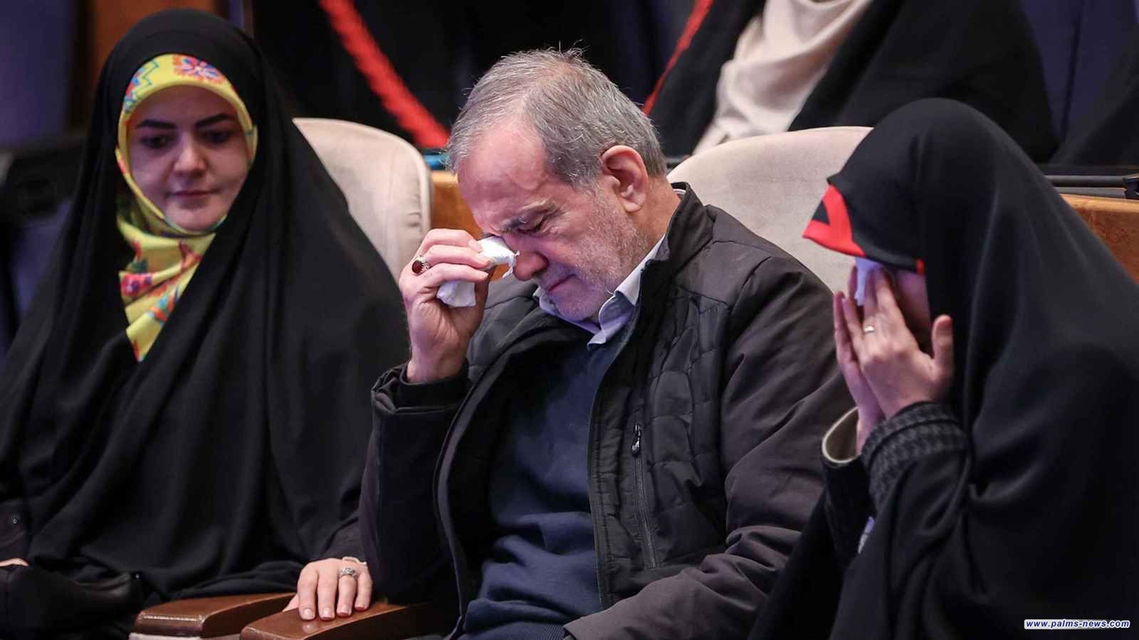 الرئيس الإيراني: فجعنا باستشهاد زملائي إسماعيل خطيب وعلي لاريجاني وعزيز ناصر زاده مع أفراد من أسرهم ومرافقيهم.