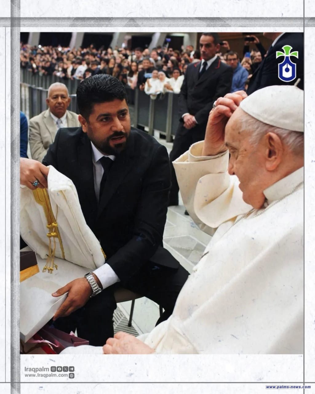 مرآة نخيل..  الدكتور علي الموسوي  يهدي بابا الفاتيكان العباءة العربية (البشت العراقي)