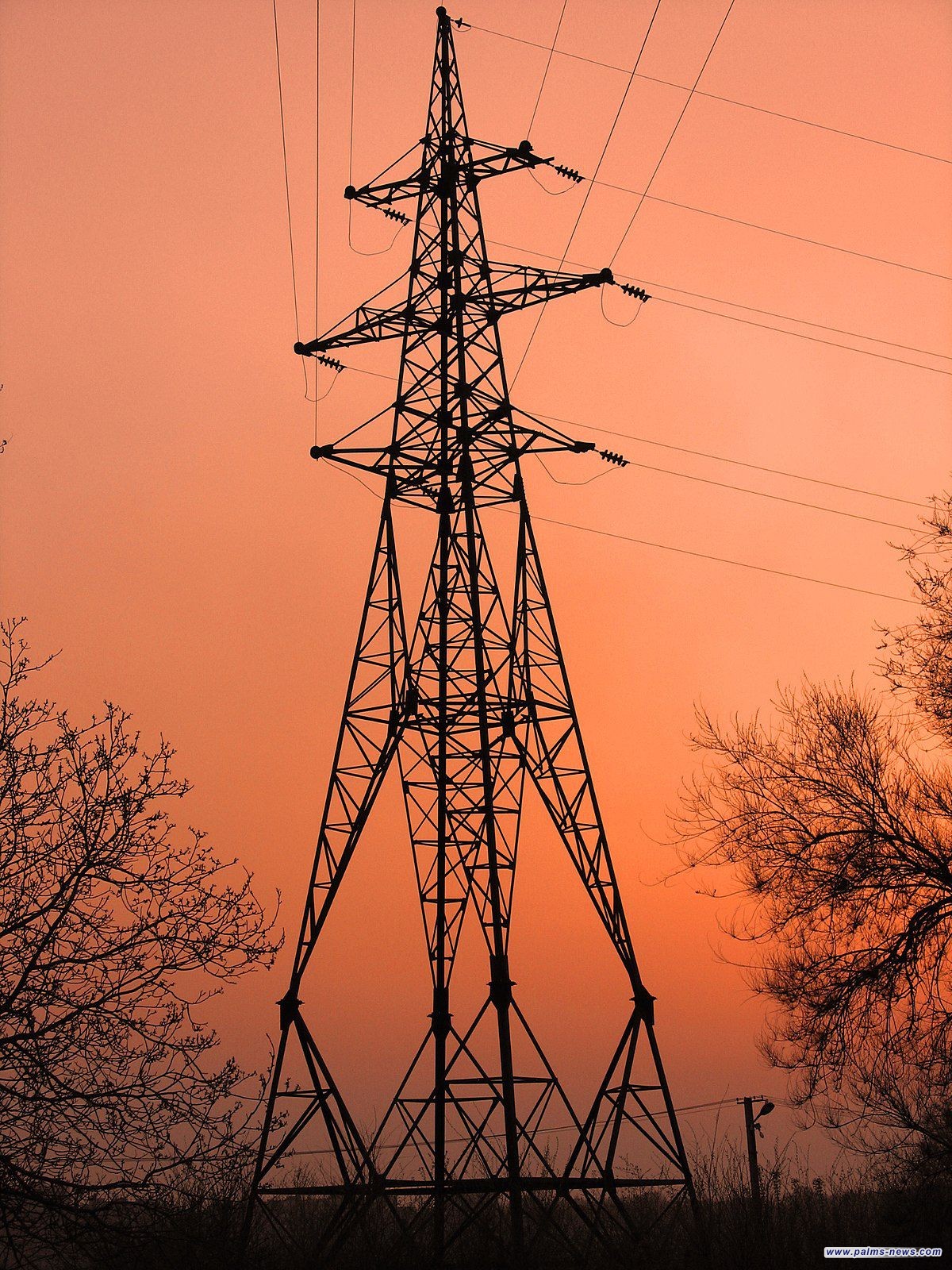 لجنة الكهرباء والطاقة النيابية تدعو الحكومة لاتخاذ 7 إجراءات بشأن أزمة الكهرباء