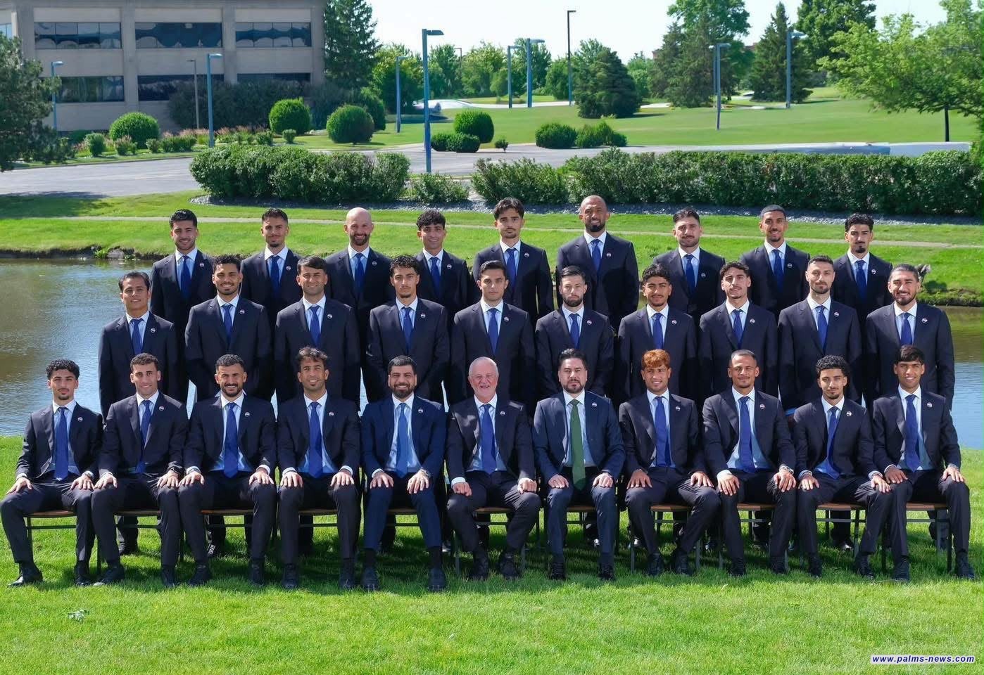 صورة مــن الجلســةِ الرسمية للمنتخب العراقي قبــلَ كأسِ العالــم.
