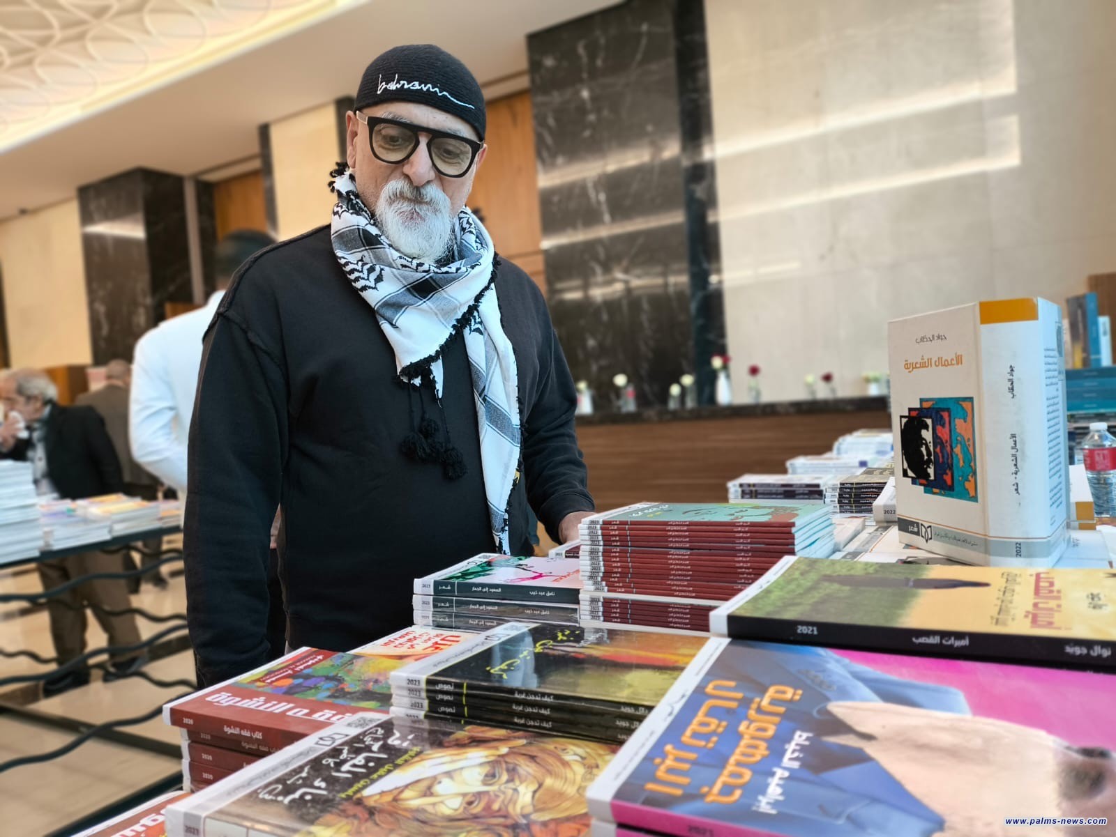 النحات العراقي أحمد البحراني : مهرجان المربد دليل عافية وطنية