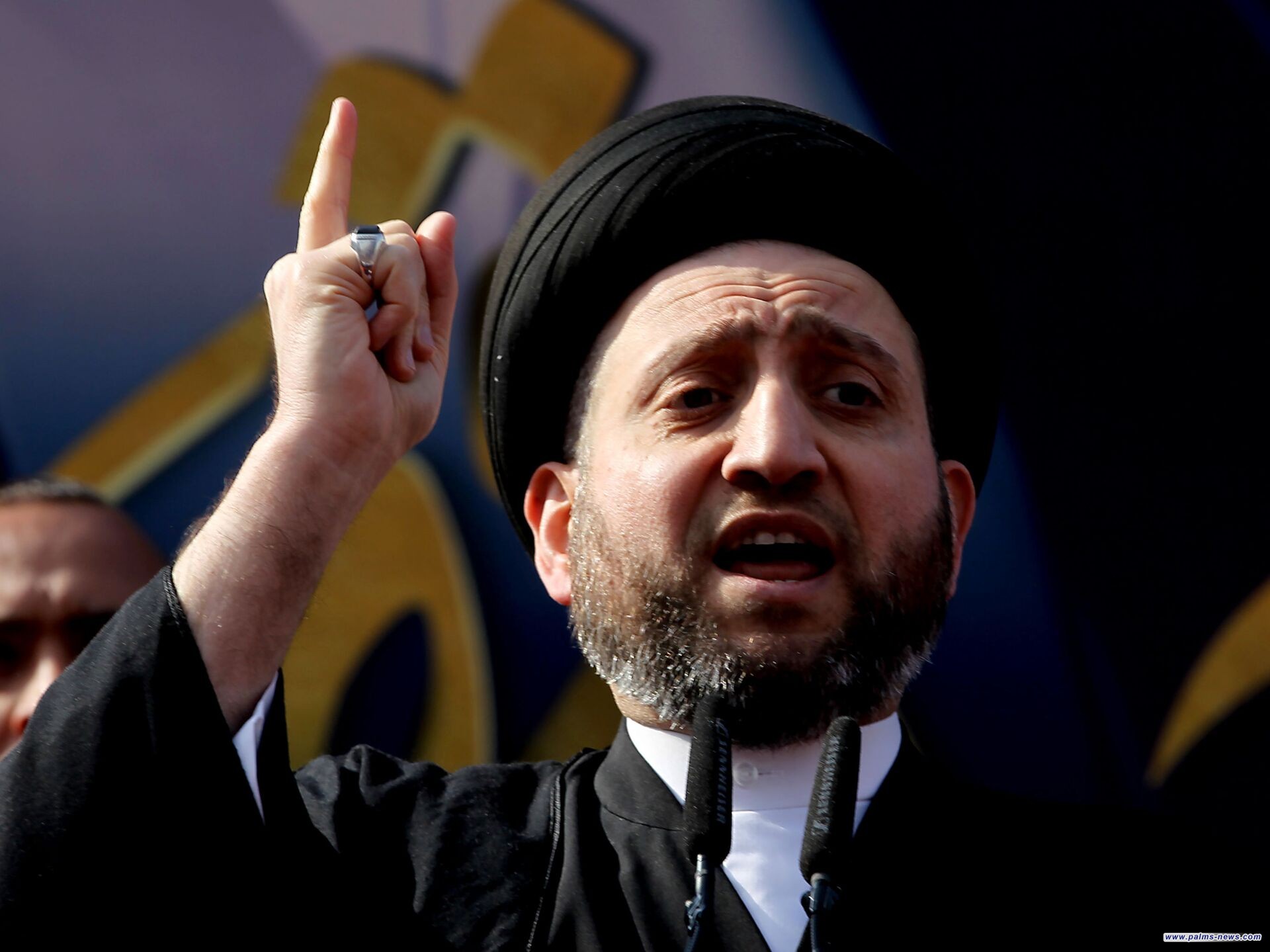 الحكيم يؤكدُ على الالتزام بالدستور العراقي فيما يتعلق بقرار السلم والحرب