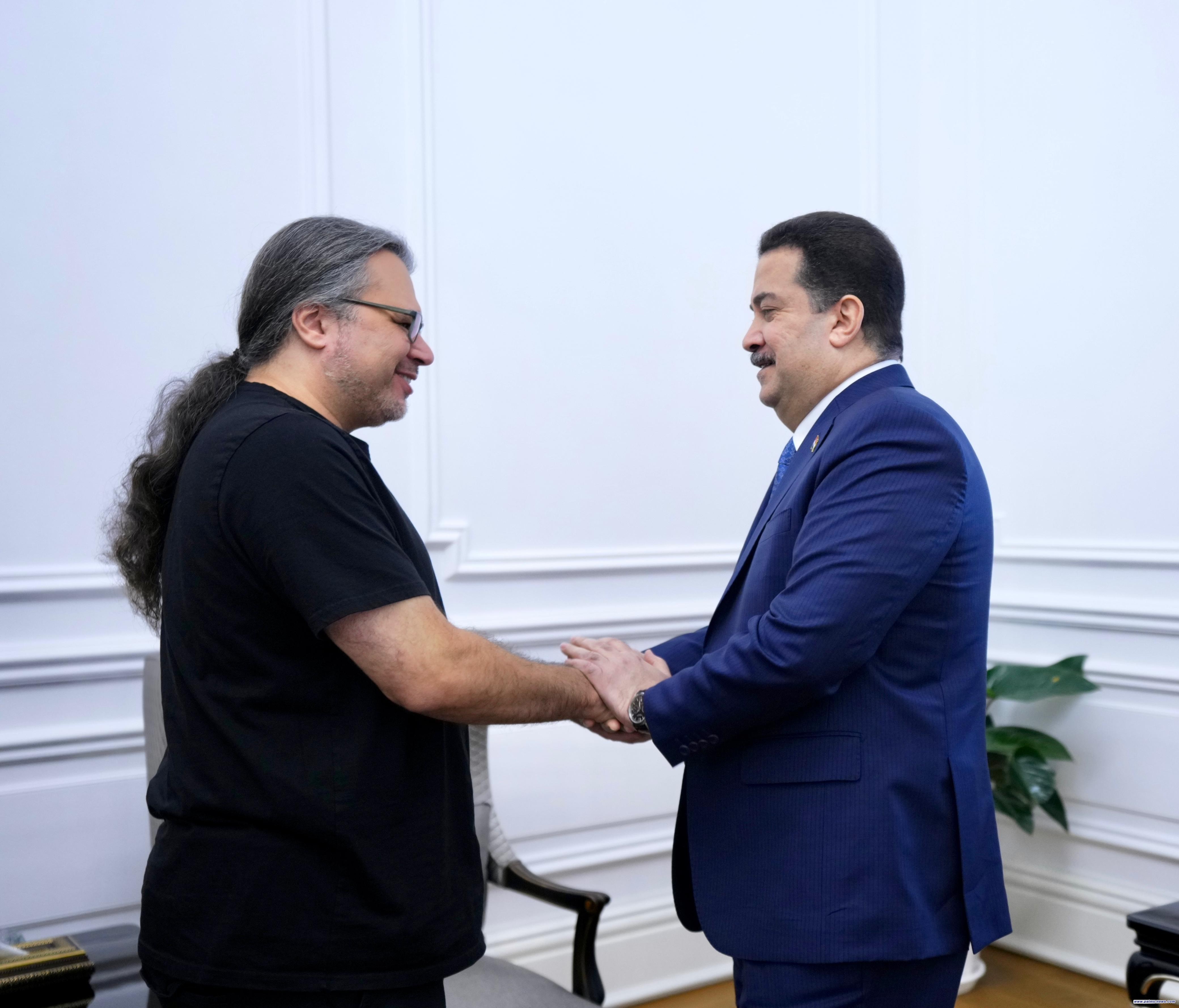 رئيس مجلس الوزراء السيد محمد شياع السوداني يستقبل الشاعر الفلسطيني تميم البرغوثي