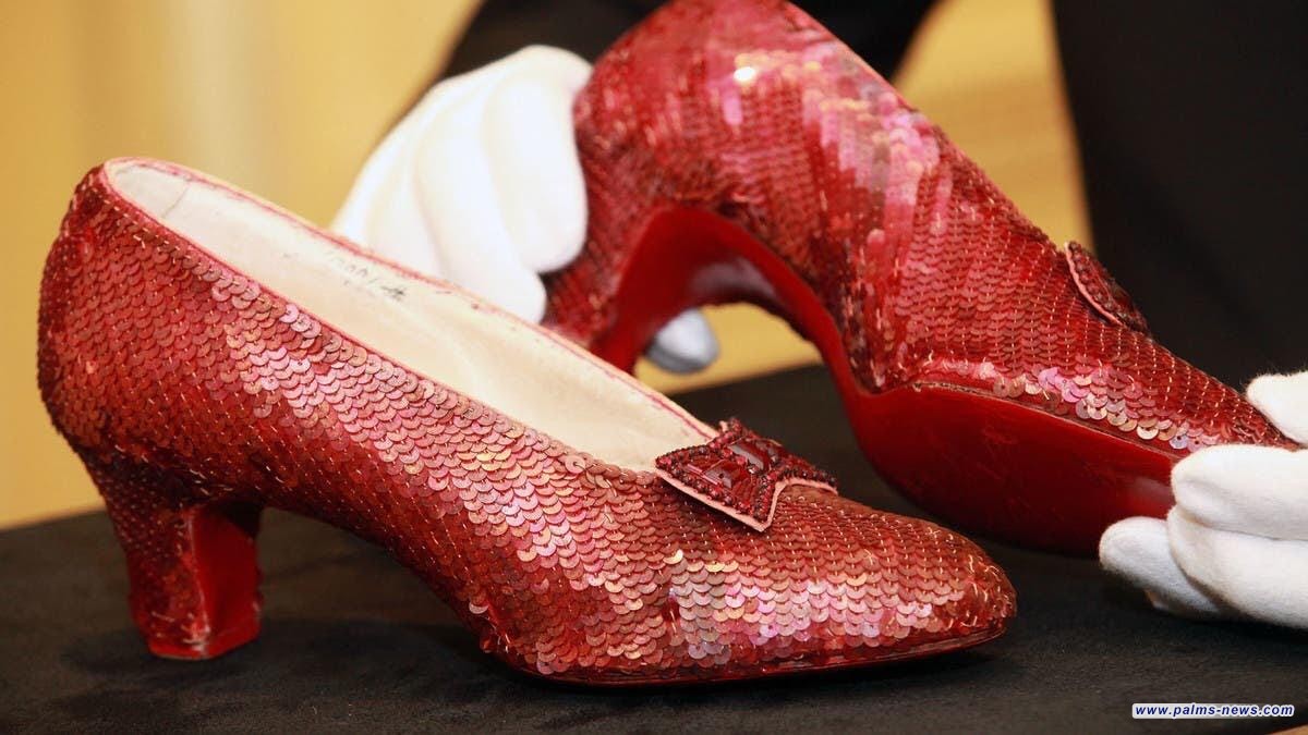 ما قصة الحذاء الأحمر .. بفليم "ذي ويزرد اوف اوز" اختفى 13 عاماً ثم عادَ مجدداً