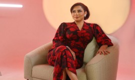 شيرين تقاضي مدير صفحاتها السابق: "استولى على حساباتي وأرباحي"
