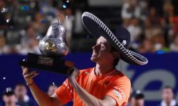 الأسترالي أليكس دي مينو بتوج بلقب بطولة أكابولكو المفتوحة للتنس للمرة الثانية على التوالي