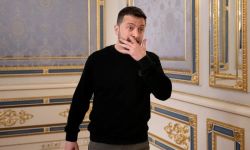 تراجع ثقة الأوكرانيين ببزيلينسكي لأدنى مستوى