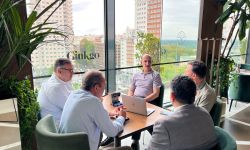 الاتحاد العراقي يجتمع في إسبانيا لتهيئة أرضية الملاعب