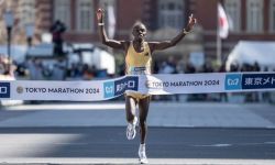العداء الكيني بنسون كيبروتو يتوج بلقب ماراثون طوكيو 2024 للرجال
