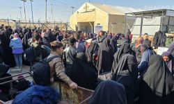 العراق يستعيد 160 عائلة من مخيم الهول