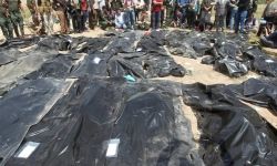 "تفاصيل مثيرة".. العثور على مقبرة جماعية تحت منزل مدمر في العراق