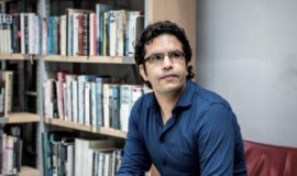 "أغالب مجرى النهر" للكاتب الجزائري سعيد خطيبي تحصد الجائزة العالمية للرواية العربية